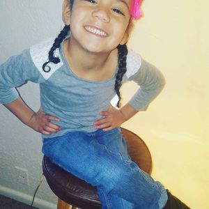 Meet your Posher, Genia